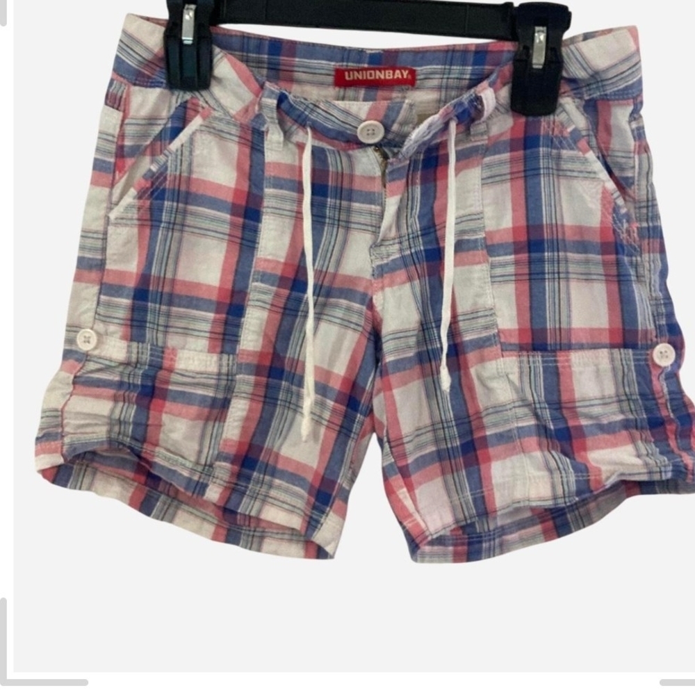 Pre-owned UNIONBAY Women's Plaid Cargo Shorts - Pink and Blue